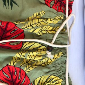 Short com barbante estampado